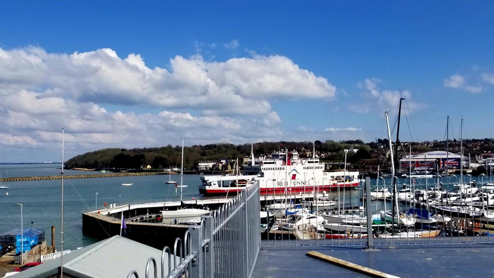 Pinnacle Suites Hotel Cowes  Kültér fotó